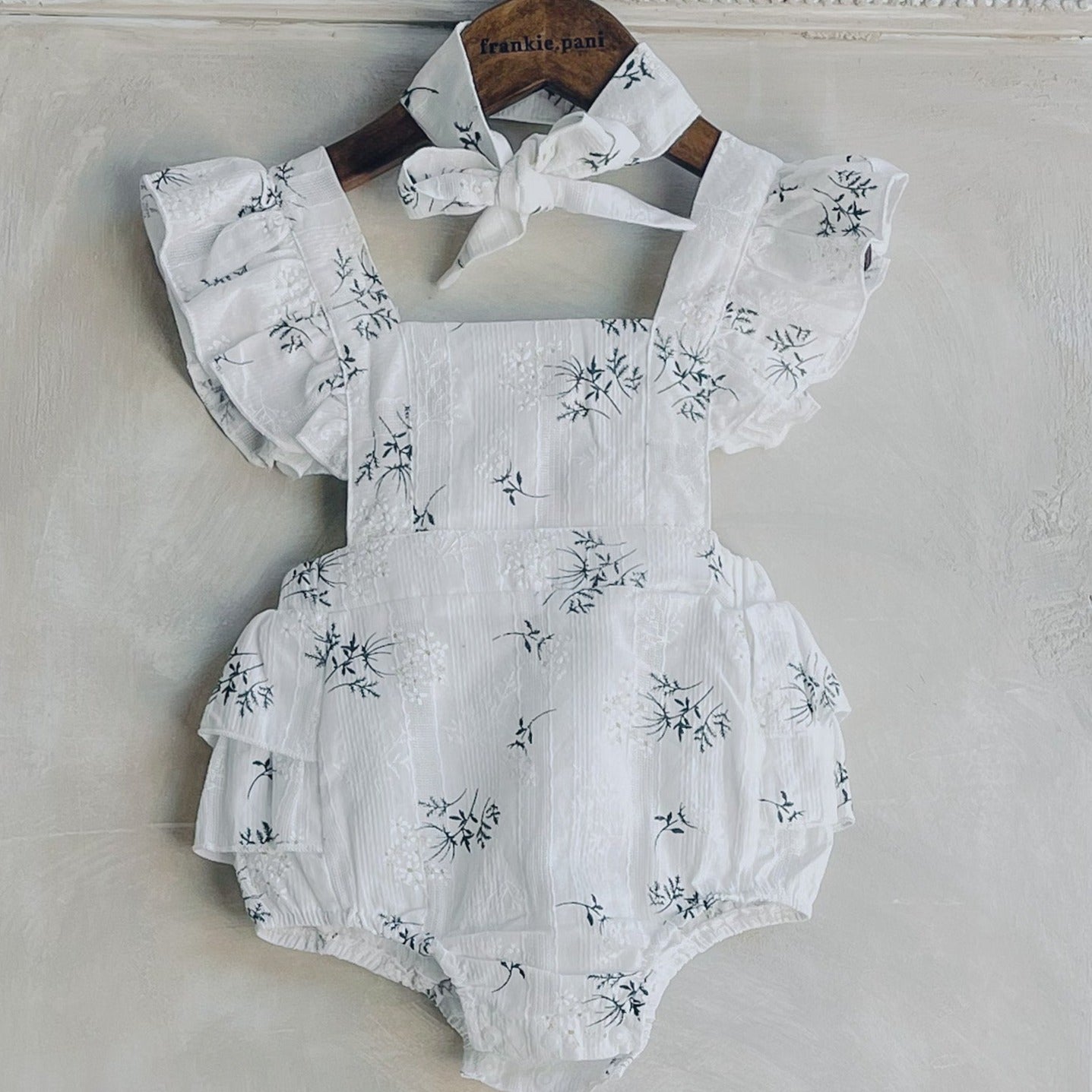 100% Cotton White Broderie Anglaise Floral Print Flutter-sleeve Baby Romper Set