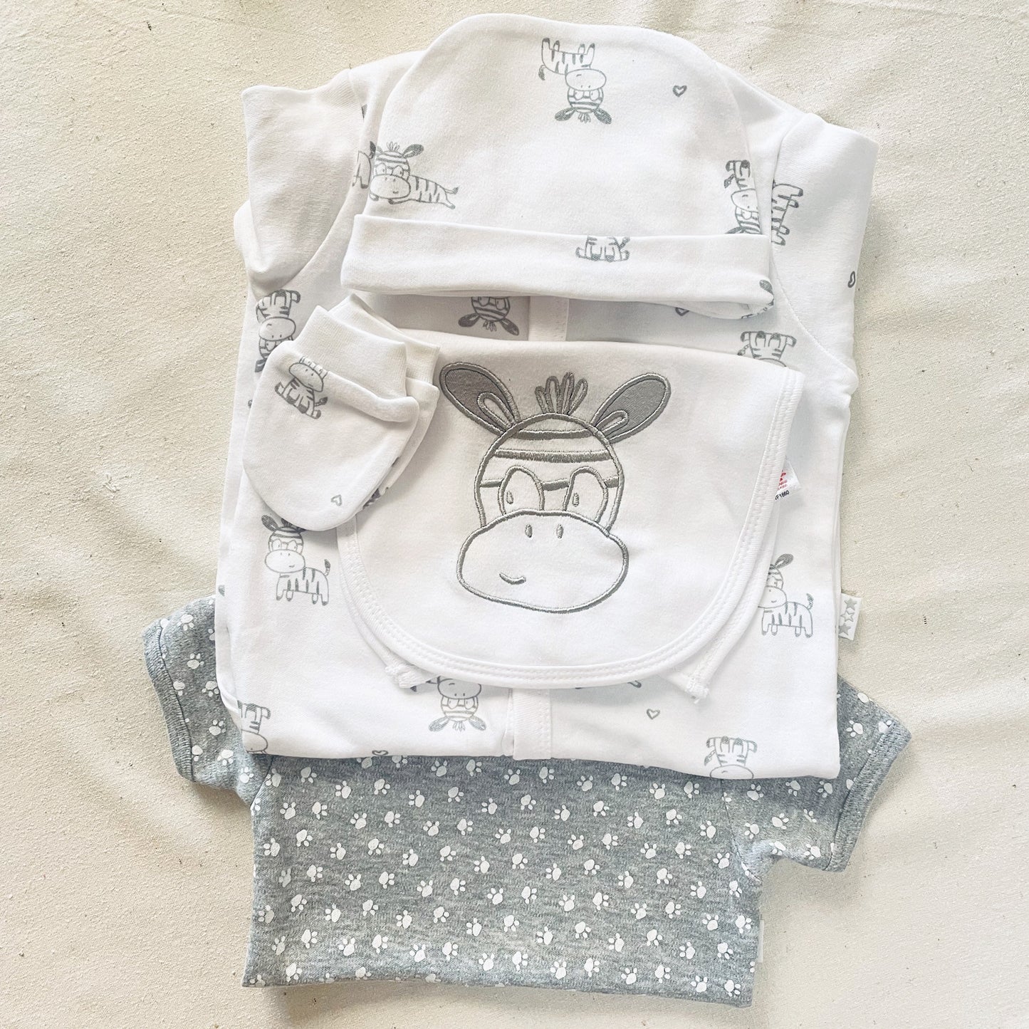 5 Piece 100% Cotton Baby Girl / Boy Neutral Layette Set